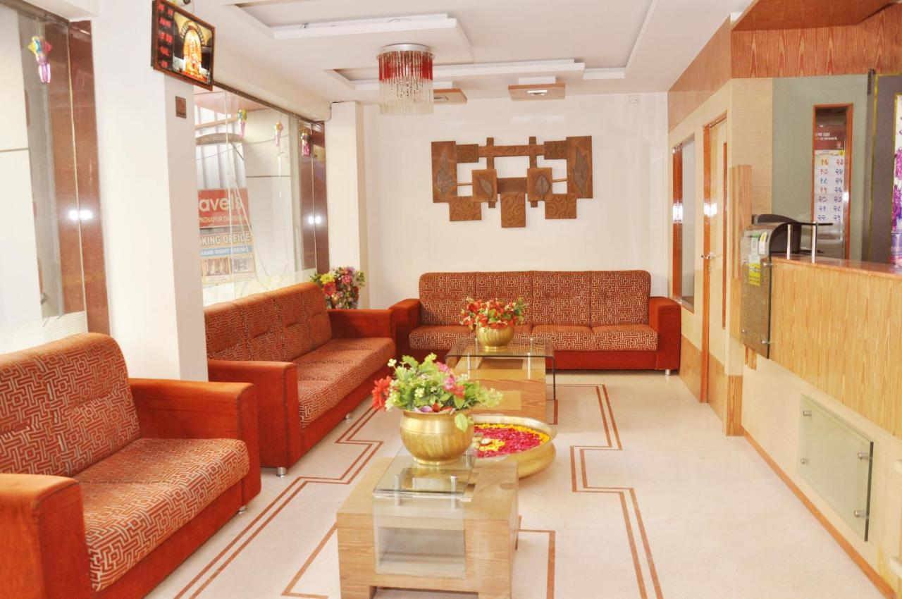 Hotel Sai Suraj Park 舍地 外观 照片