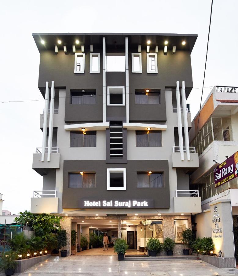 Hotel Sai Suraj Park 舍地 外观 照片